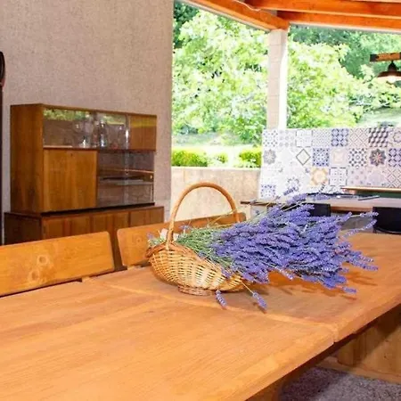 Villa With Pool By Aneo Travel *