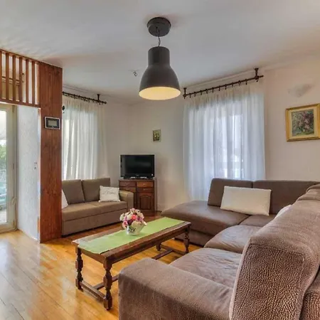 With Pool By Aneo Travel *