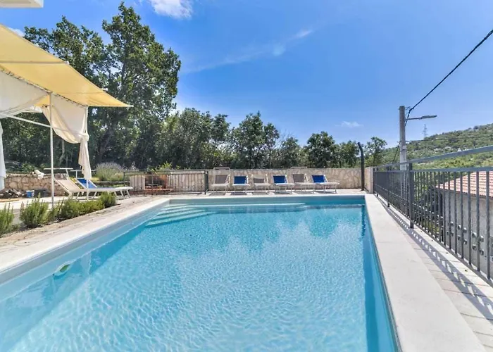 Villa With Pool By Aneo Travel Mali Dol